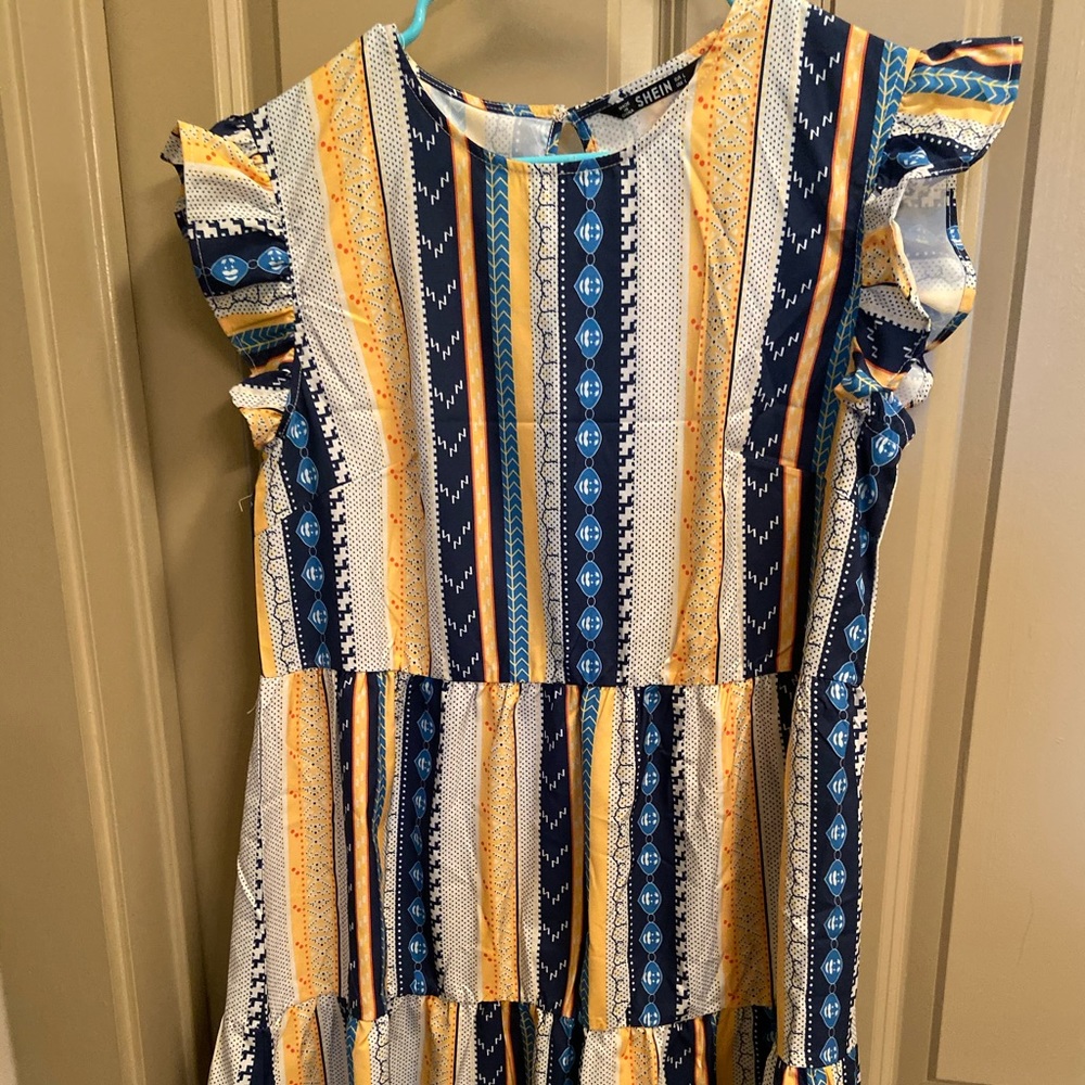 Super cute dress!